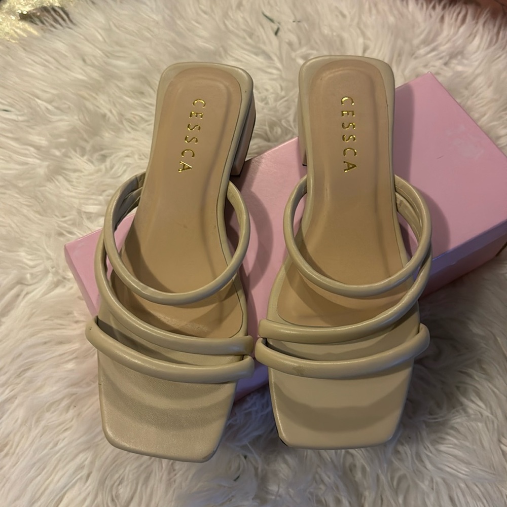 CESSCA LOW HEEL SLIPPERS SIZE 7 NEW NEVER WORN